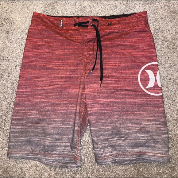 Hurley Red & Black Swim Trunks size Waist 30 - Picture 2 of 8